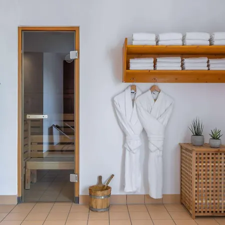 Hotel Kongresscenter Affiliated By Melia 4*