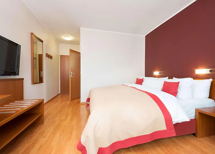 Отель Kongresscenter Affiliated By Melia 4*